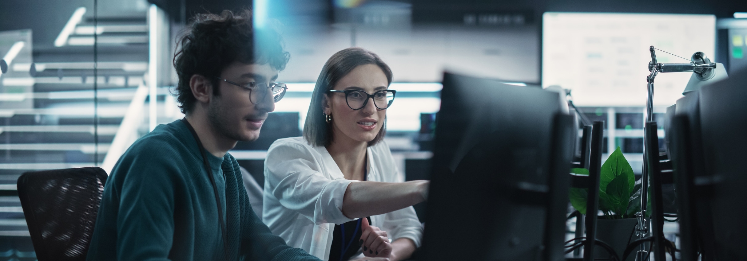 ¿Cómo la tecnología está redefiniendo la formación organizacional?